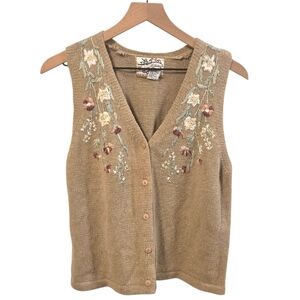 Heirloom Collectibles Vtg Tan Knit Floral Embroidered Button Front Vest Medium